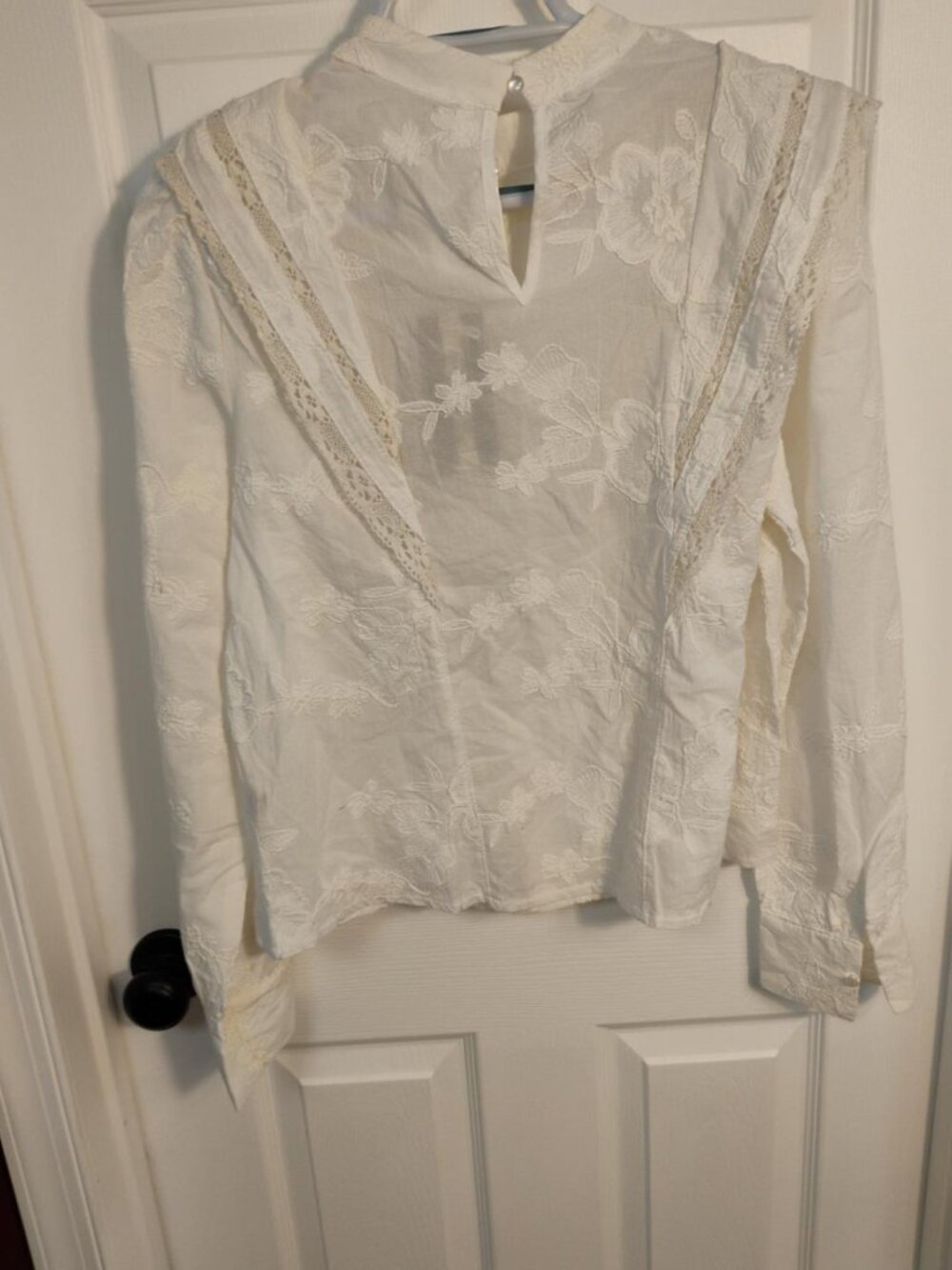 Ultra Pink NWT White Embroidered Lace Victorian Blouse Size L - Picture 2 of 8